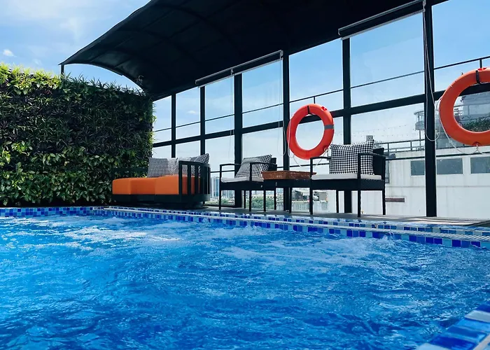 Shining Central Hotel & Spa